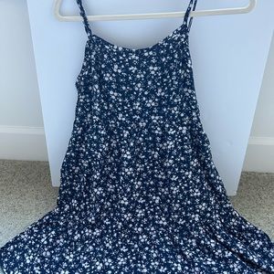 Navy and White flower dress. Size M